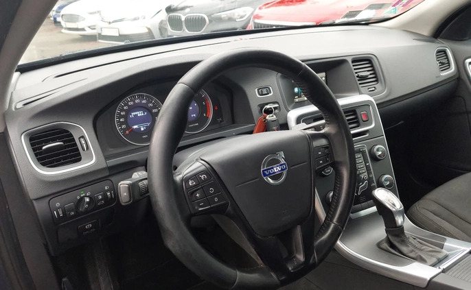 Volvo V60 cena 29900 przebieg: 300031, rok produkcji 2012 z Giżycko małe 562